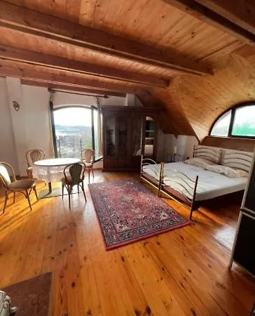 Katrina Тихань